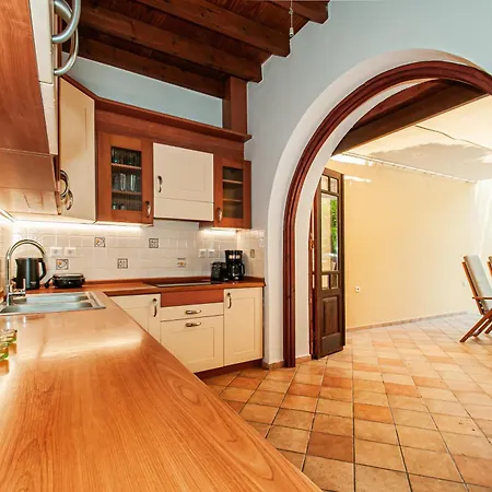 Harmonia - A Sanctuary In The Old Town Of Rhodes *