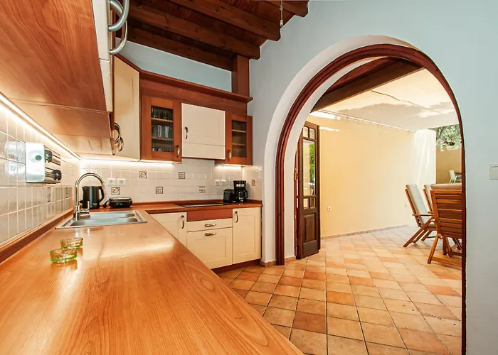 Harmonia - A Sanctuary In The Old Town Of Rhodes *